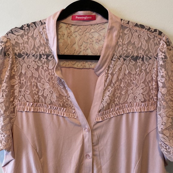 Mauve Top with Lace Detailing - Picture 3 of 4